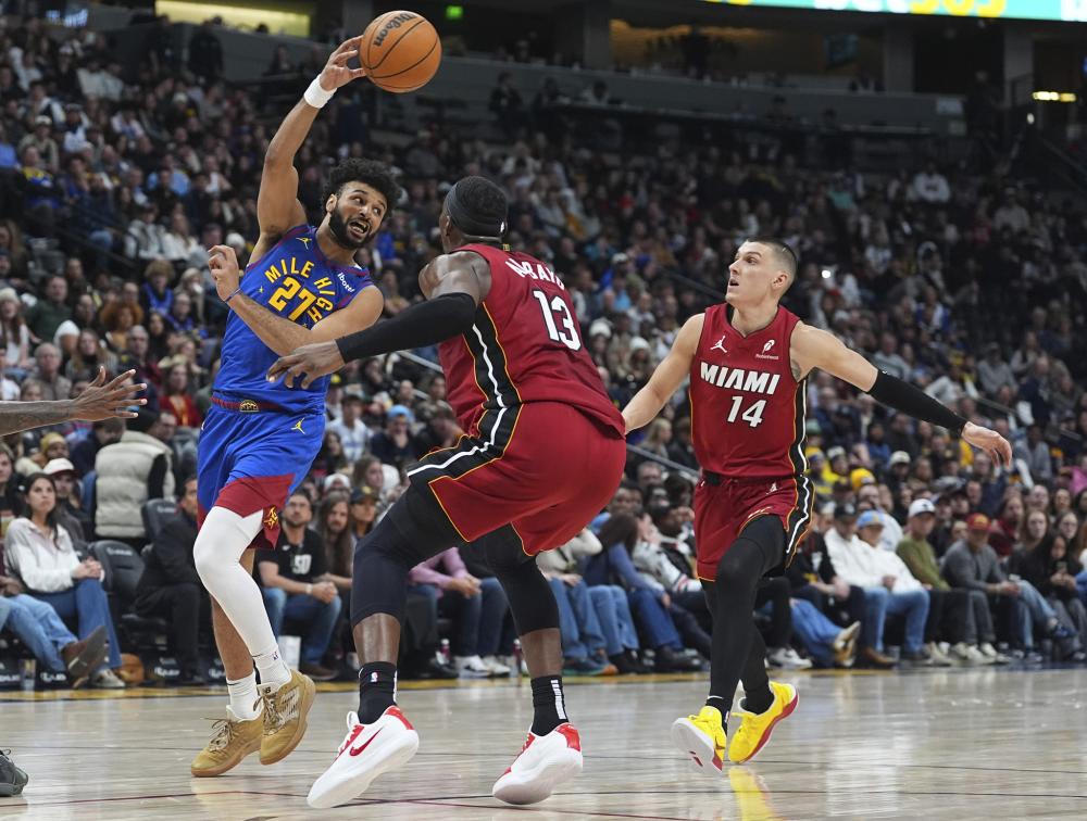 在篮板球上 在篮板球上