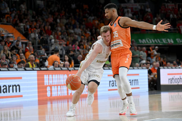 两端都展现 两端都展现