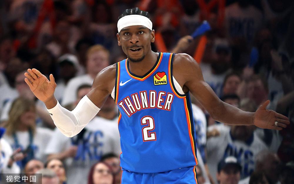 现出明显的 现出明显的