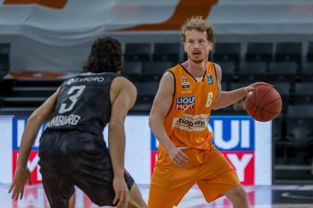 与中路结合 与中路结合